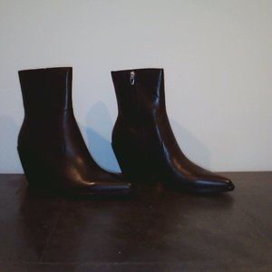 Dolce Vita Brand New Black Block Bootie